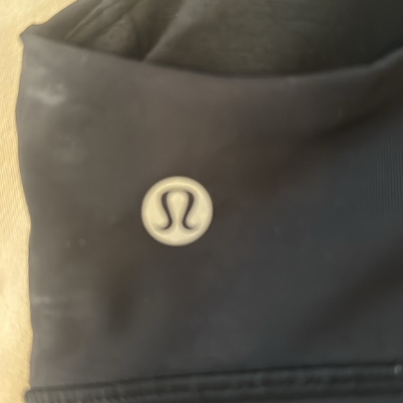 lululemon black sports bra - Picture 3 of 3
